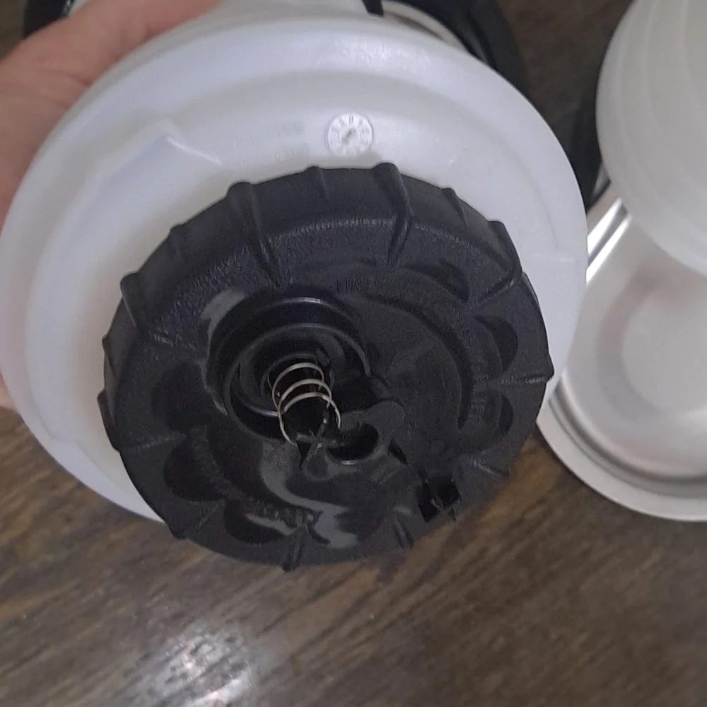 Automatic Pet Food/Water Dish